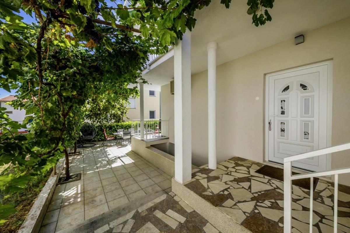 Ani In Trogir * Mittel-Dalmatien Hotel Donji Seget Екстериор снимка
