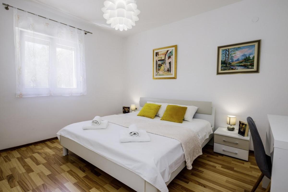 Ani In Trogir * Mittel-Dalmatien Hotel Donji Seget Екстериор снимка