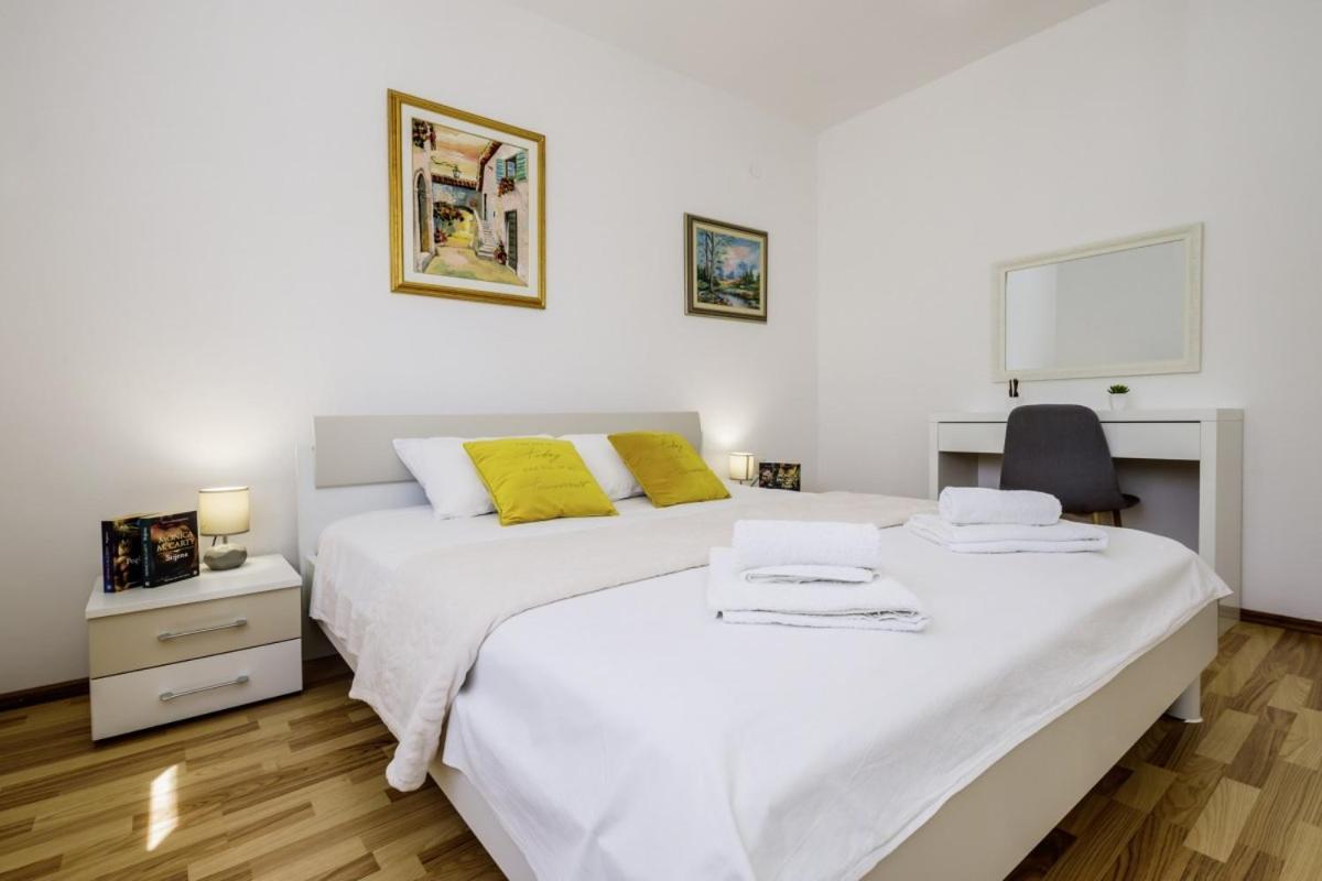 Ani In Trogir * Mittel-Dalmatien Hotel Donji Seget Екстериор снимка