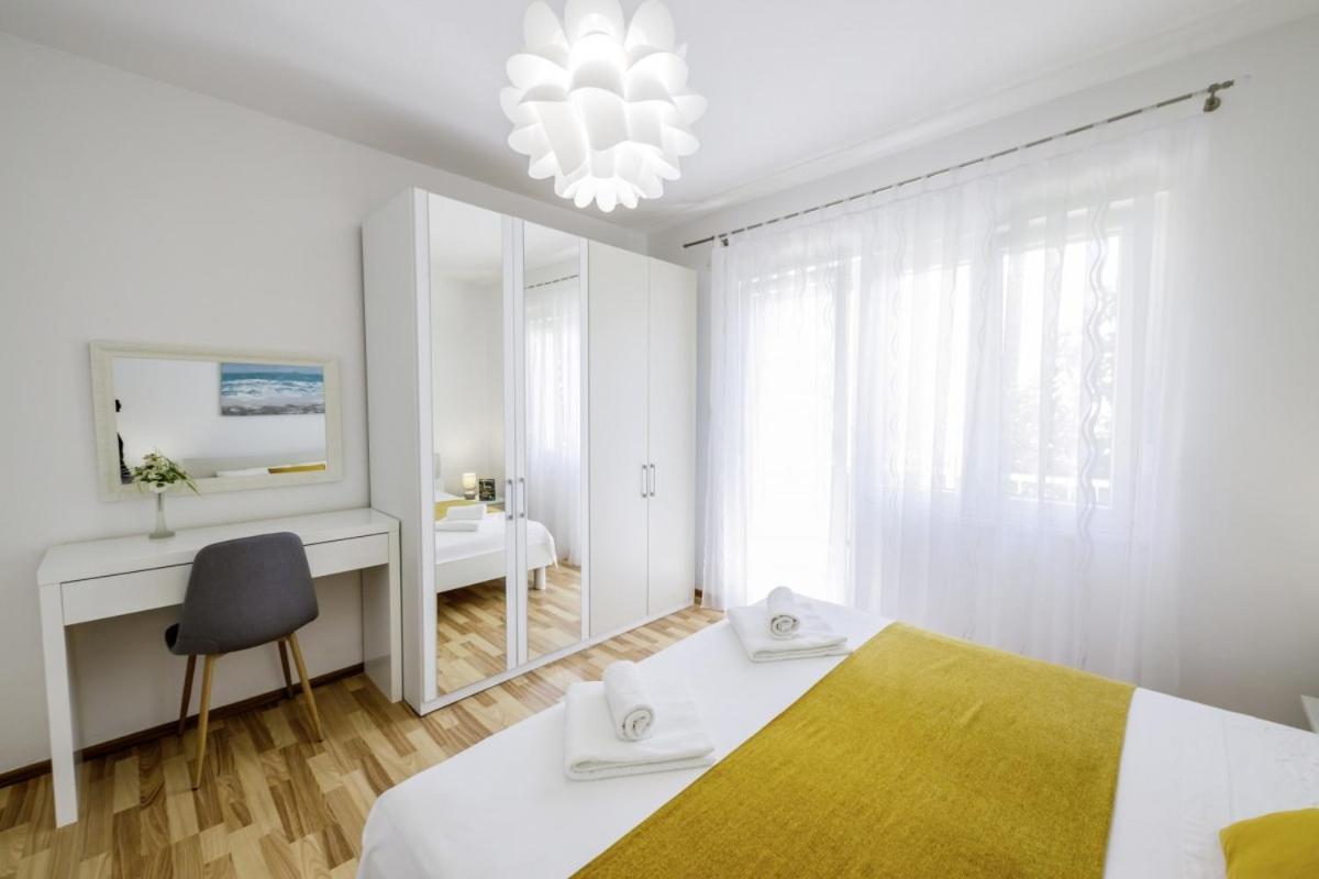 Ani In Trogir * Mittel-Dalmatien Hotel Donji Seget Екстериор снимка
